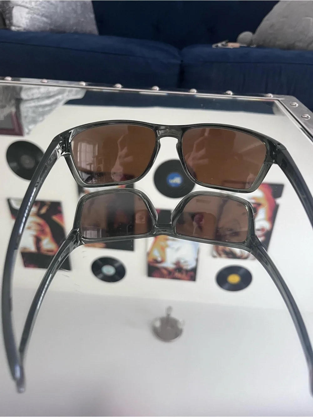 Oakley sleek black